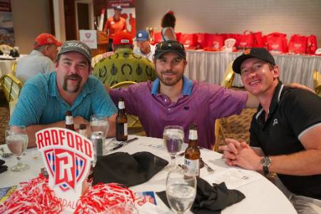 Alumni golfers at tournament