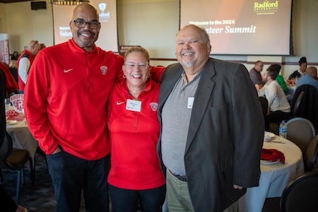 Alumni at 2024 Volunteer Summit