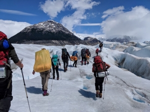 The_group_crossing_the_Nef_Glacier