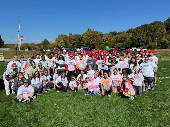 2023 Color Run group picture image