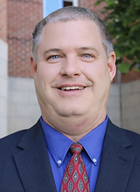 Headshot of Dale Henderson