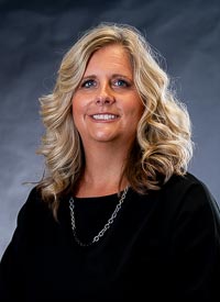 Headshot of Shirley Nolen