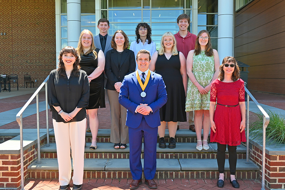 Student recipient of the Dean's Scholar award