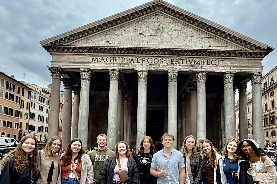 Honors College students in Rome
